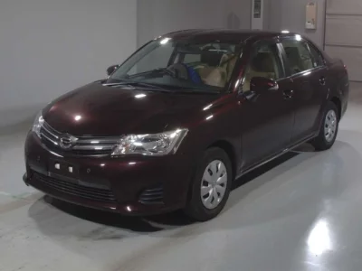 Toyota COROLLA AXIO  с аукциона в Японии