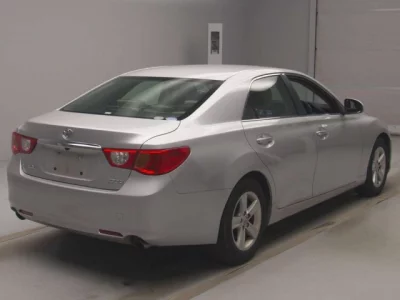 Toyota MARK X  с аукциона в Японии