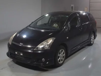 Toyota WISH  с аукциона в Японии