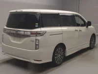 Nissan ELGRAND лот № 80011 оценка 3.5  с аукциона в Японии 1