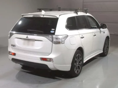 Mitsubishi OUTLANDER PHEV