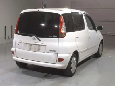 Toyota FUNCARGO  с аукциона в Японии