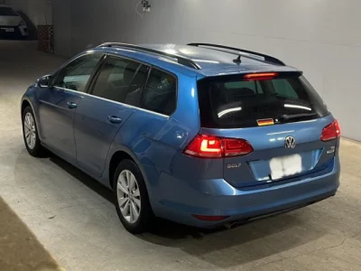 Volkswagen GOLF VARIANT