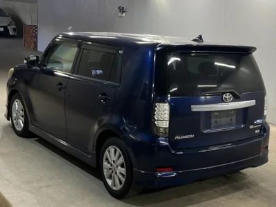 Toyota COROLLA RUMION  с аукциона в Японии