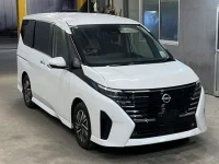 Nissan SERENA лот № 10 оценка 3.5  с аукциона в Японии 3