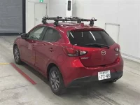 Mazda DEMIO лот № 30001 оценка R  с аукциона в Японии 1