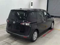 Toyota SIENTA лот № 30020 оценка 4  с аукциона в Японии 4