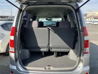 Toyota NOAH лот № 90057 оценка R  с аукциона в Японии 9