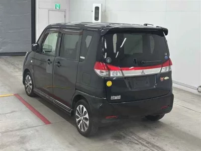 Mitsubishi DELICA D2