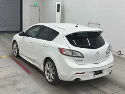 Mazda AXELA  с аукциона в Японии