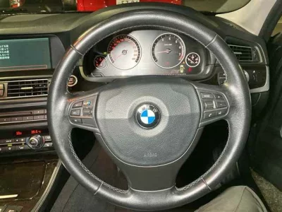 BMW 5-Series  с аукциона в Японии