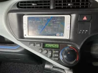 Toyota AQUA лот № 30065 оценка 4  с аукциона в Японии 5