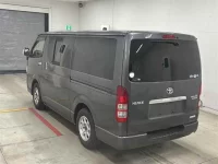 Toyota HIACE VAN лот № 30112 оценка 3.5  с аукциона в Японии 1