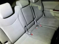 Toyota PRIUS ALPHA лот № 30099 оценка 3.5  с аукциона в Японии 7