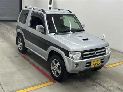 Mitsubishi PAJERO MINI