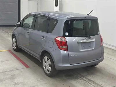 Toyota RACTIS  с аукциона в Японии