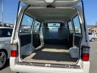 Mazda BONGO VAN лот № 30121 оценка X  с аукциона в Японии 9