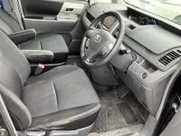 Toyota VOXY лот № 60059 оценка R  с аукциона в Японии 6