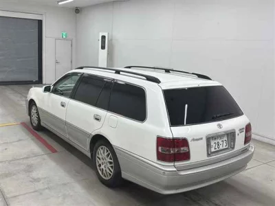 Toyota CROWN ESTATE