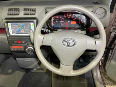 Toyota PIXIS SPACE  с аукциона в Японии
