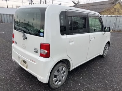 Toyota PIXIS SPACE  с аукциона в Японии