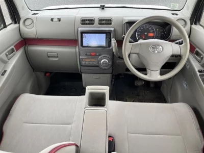 Toyota PIXIS SPACE  с аукциона в Японии