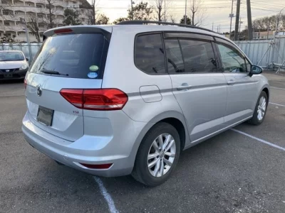 Volkswagen GOLF TOURAN