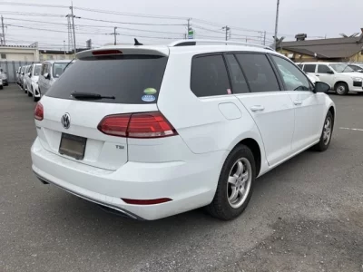 Volkswagen GOLF VARIANT