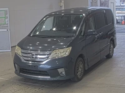 Nissan SERENA  с аукциона в Японии