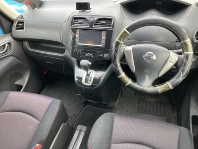 Nissan SERENA  с аукциона в Японии