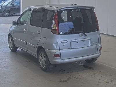 Toyota FUNCARGO  с аукциона в Японии