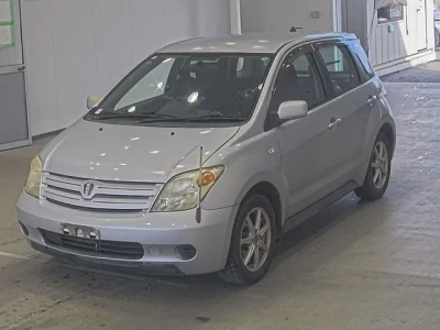 Toyota IST