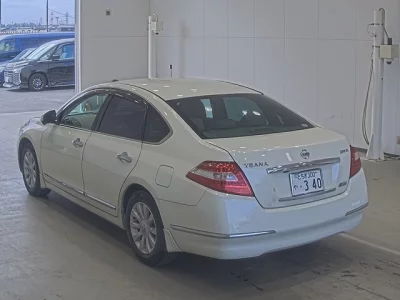 Nissan TEANA