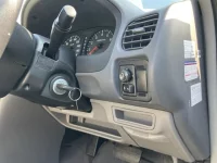 Nissan SUNNY лот № 28 оценка 4  с аукциона в Японии 5