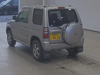 Mitsubishi PAJERO MINI