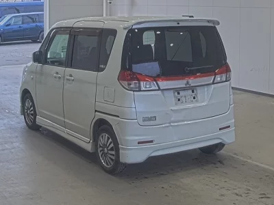 Mitsubishi DELICA D2