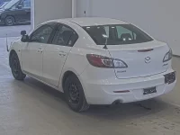 Mazda AXELA лот № 1435 оценка 3.5  с аукциона в Японии 1