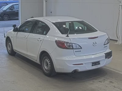 Mazda AXELA  с аукциона в Японии