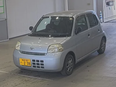 Daihatsu Esse