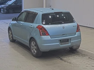 Suzuki SWIFT  с аукциона в Японии