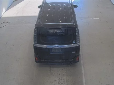 Toyota VOXY  с аукциона в Японии