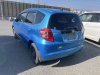 Honda FIT лот № 2205 оценка 0  с аукциона в Японии 1