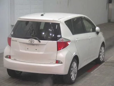 Toyota RACTIS  с аукциона в Японии