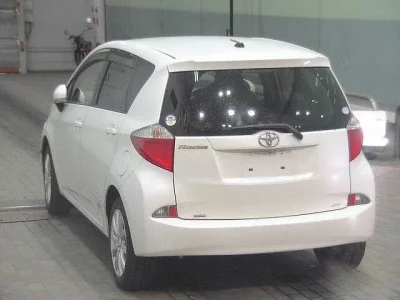 Toyota RACTIS  с аукциона в Японии