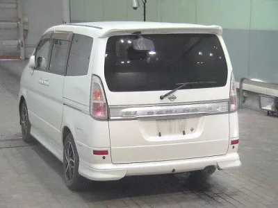 Nissan SERENA  с аукциона в Японии