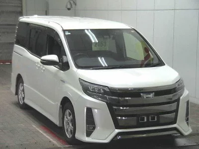 Toyota NOAH  с аукциона в Японии