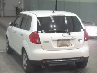 Mazda VERISA лот № 7111 оценка 3.5  с аукциона в Японии 1