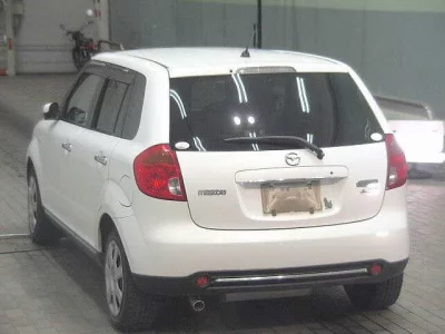 Mazda VERISA  с аукциона в Японии