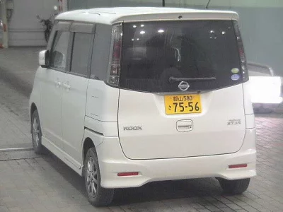 Nissan ROOX