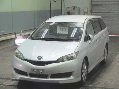 Toyota WISH  с аукциона в Японии